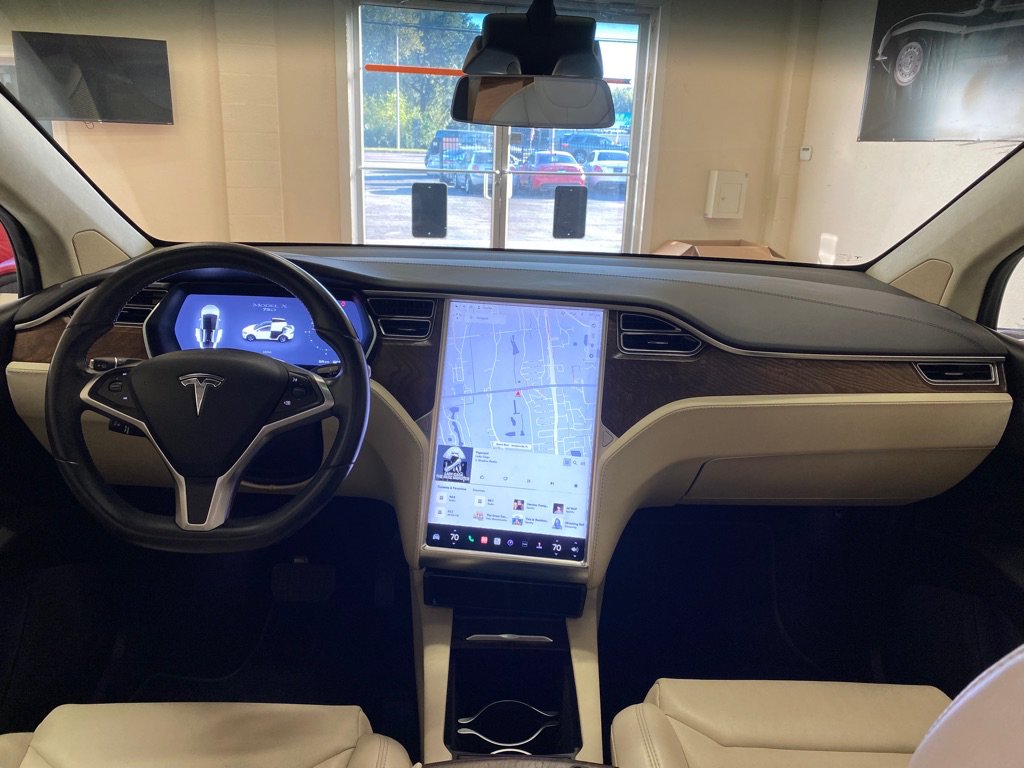 Used 2018 Tesla Model X AWD/4WD image 23