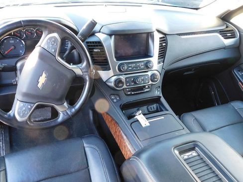 Used 2018 Chevrolet Suburban Premier image 24