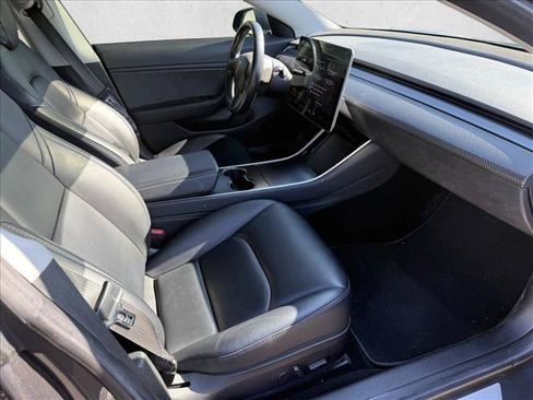 Used 2018 Tesla Model 3 Long Range RWD image 18