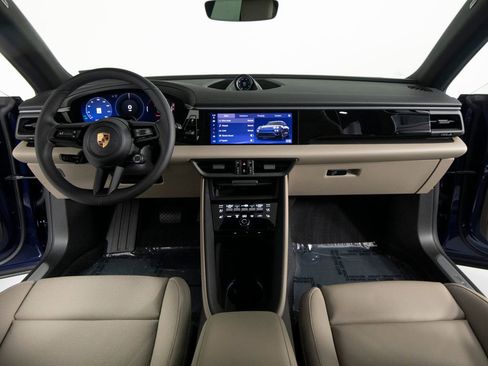 New 2026 Porsche Macan 4 Electric AWD/4WD image 34