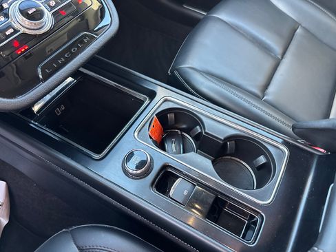 Certified 2022 Lincoln Corsair FWD image 23