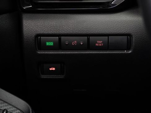 Used 2024 Nissan Sentra SV FWD image 23