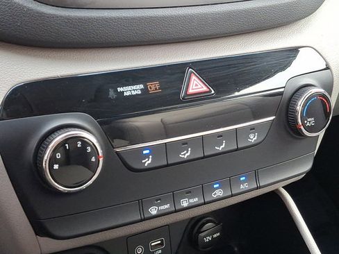 Used 2018 Hyundai Tucson SE image 15