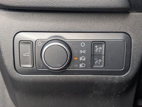 Used 2022 Ford Escape SE w/ SE Sport Appearance Package FWD image 21