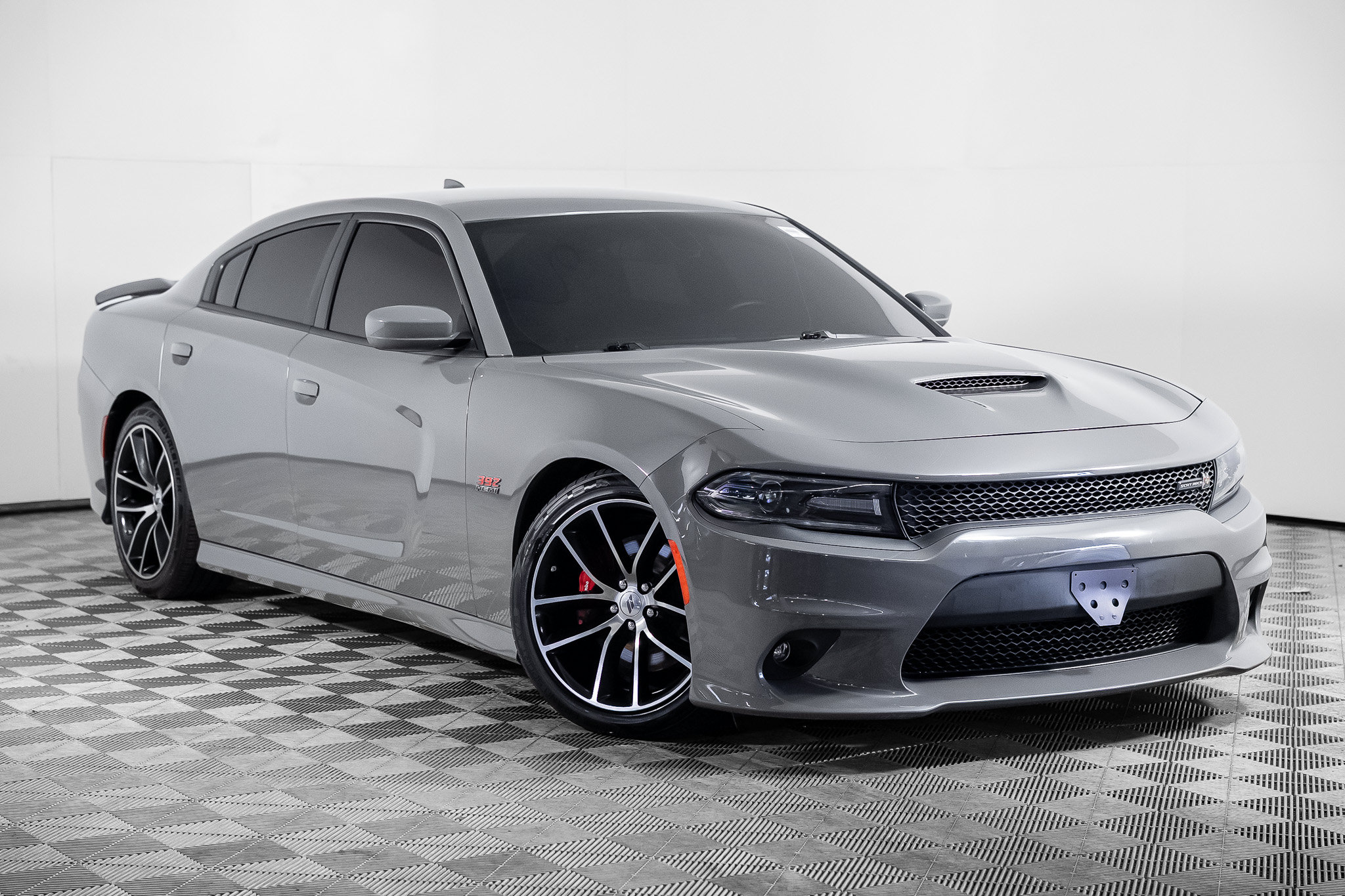 Used 2017 Dodge Charger R/T Scat Pack w/ Driver Confidence Group RWD image 1