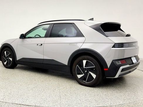 Used 2025 Hyundai Ioniq 5 SEL image 7