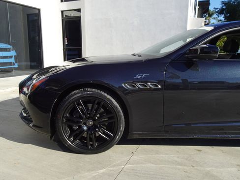 Used 2022 Maserati Quattroporte GT image 18