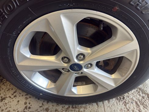 Used 2016 Ford Edge SE image 33