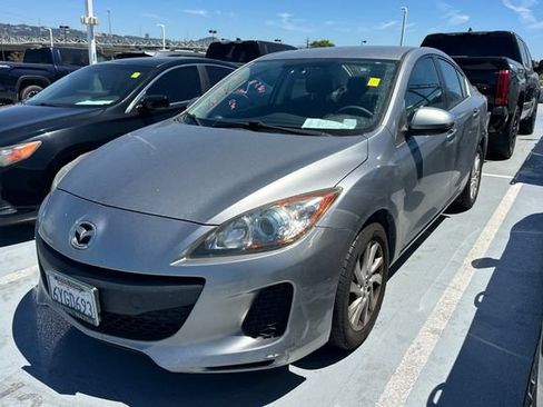 Used 2012 MAZDA MAZDA3 i Touring FWD image 2