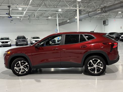 Used 2024 Chevrolet Trax RS w/ Driver Confidence Package image 16