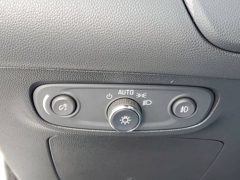 Used 2023 Buick Encore GX Preferred w/ Cold Weather Comfort Package FWD image 20
