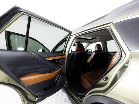 Used 2020 Subaru Outback Touring w/ Popular Package #2 AWD/4WD image 18