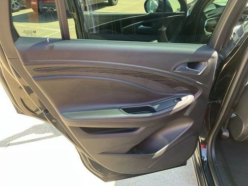 Used 2017 Buick Envision Essence FWD image 21