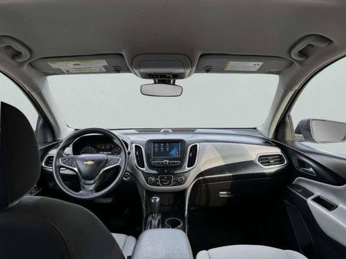 Used 2018 Chevrolet Equinox LS FWD image 41