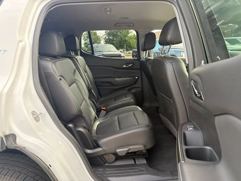 Used 2023 GMC Acadia SLT AWD/4WD image 12
