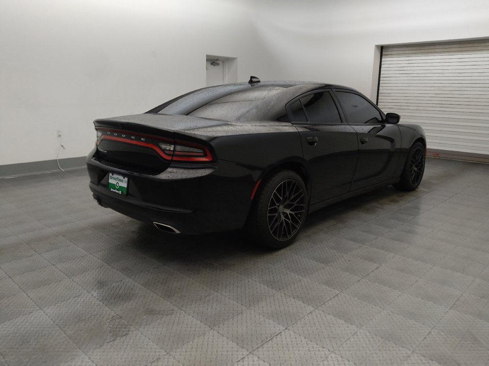 Used 2023 Dodge Charger SXT RWD image 9