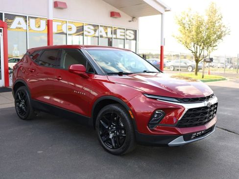 Used 2023 Chevrolet Blazer LT AWD/4WD image 3