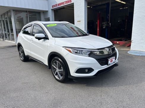 Used 2021 Honda HR-V EX image 2