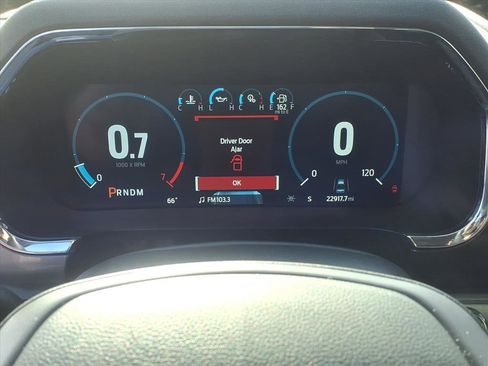 Used 2022 Ford F150 Lariat w/ Max Trailer Tow Package image 17