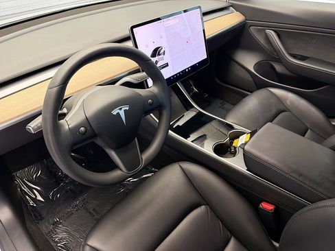 Used 2020 Tesla Model 3 Long Range AWD/4WD image 7