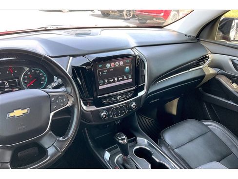 Used 2019 Chevrolet Traverse LT w/ LPO, Blackout Package image 6