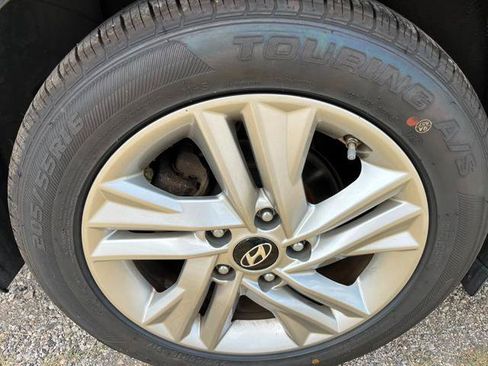 Used 2019 Hyundai Elantra SEL FWD image 9