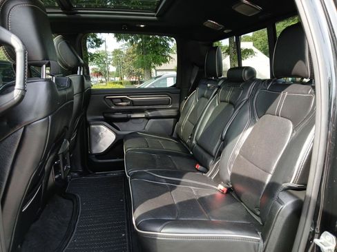 Used 2020 RAM 1500 Limited w/ Black Appearance Package AWD/4WD image 12