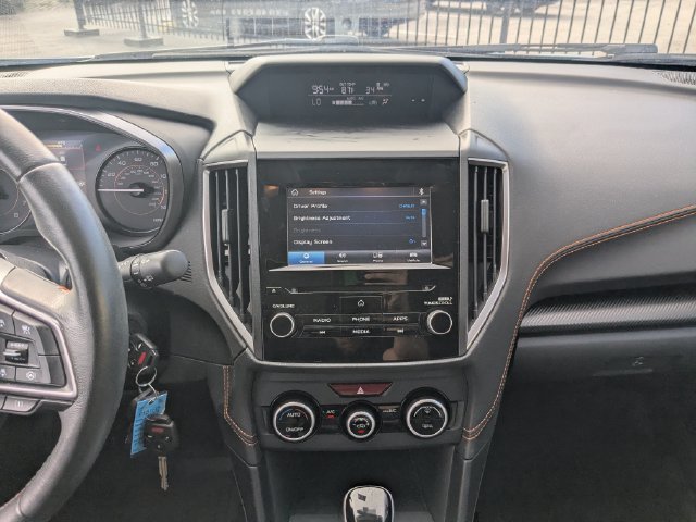 Used 2023 Subaru Crosstrek 2.0i Premium AWD/4WD image 17