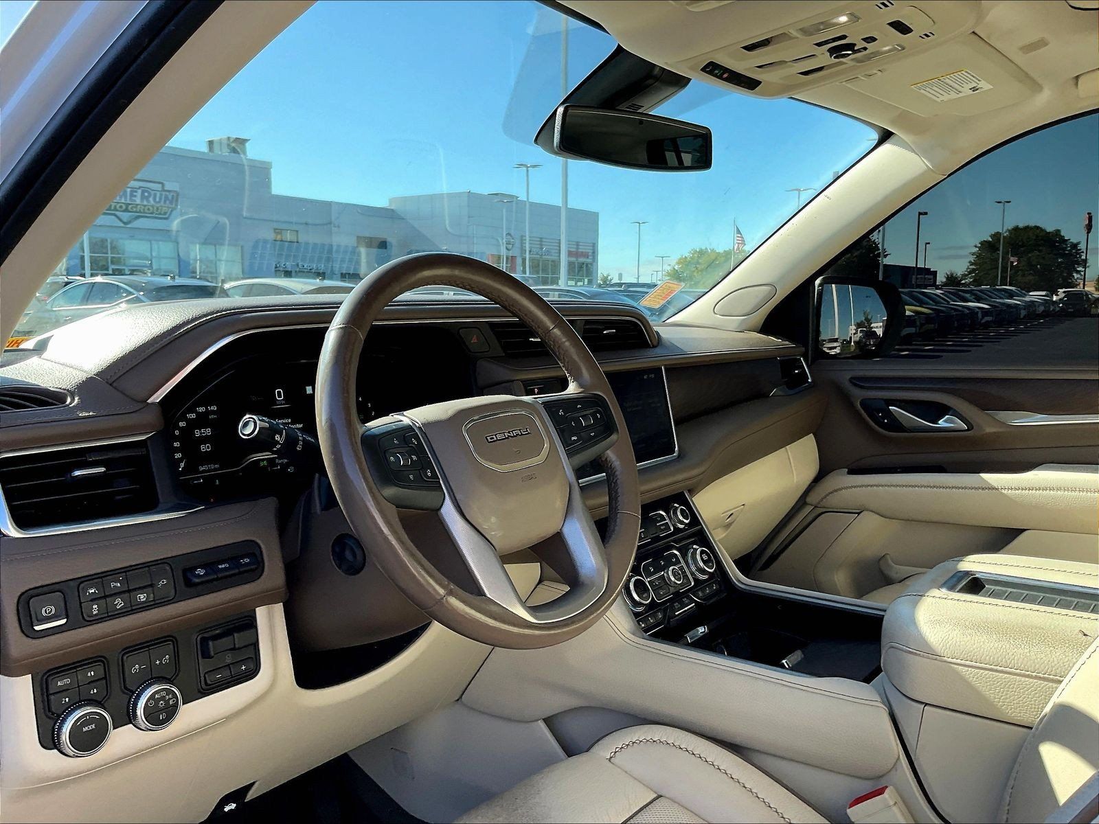 Used 2022 GMC Yukon XL Denali w/ Max Trailering Package AWD/4WD image 5