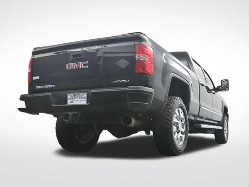 Used 2019 GMC Sierra 2500 Denali w/ Duramax Plus Package AWD/4WD image 36