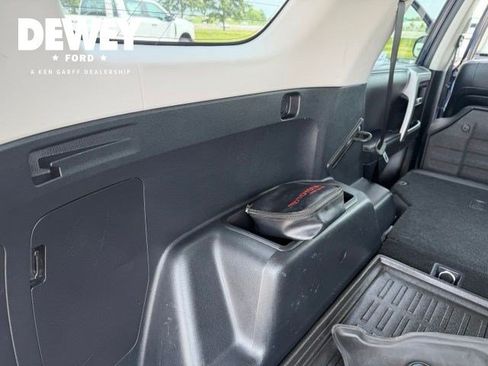 Used 2023 Toyota 4Runner Limited AWD/4WD image 37