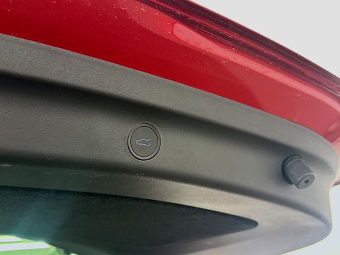 Used 2024 Tesla Model Y Long Range image 29