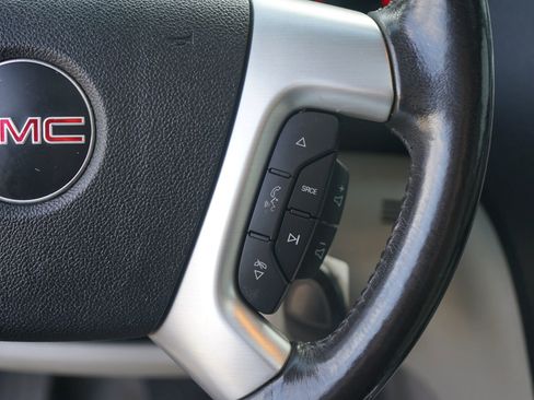 Used 2010 GMC Acadia SLT image 25