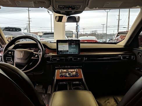 Certified 2021 Lincoln Aviator Reserve w/ Equipment Group 201A image 17