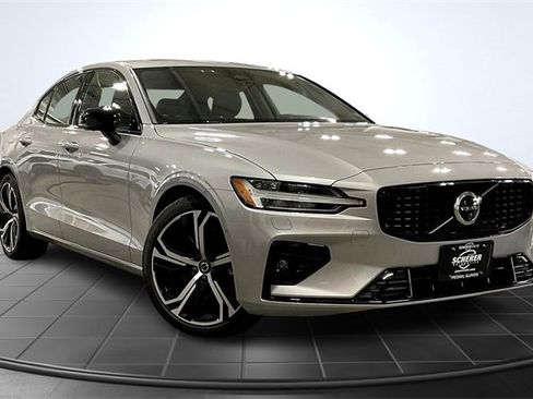 Certified 2024 Volvo S60 B5 Ultimate image 12