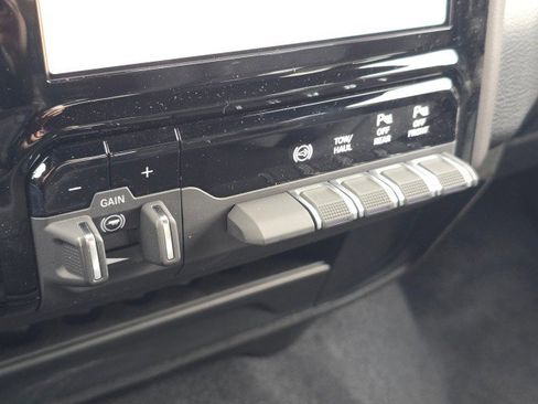 New 2026 RAM 3500 Big Horn AWD/4WD image 40