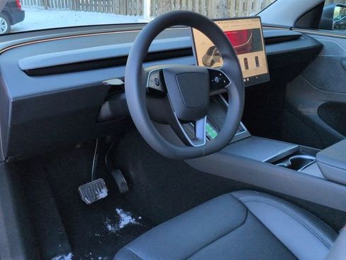 Used 2026 Tesla Model Y Long Range image 11