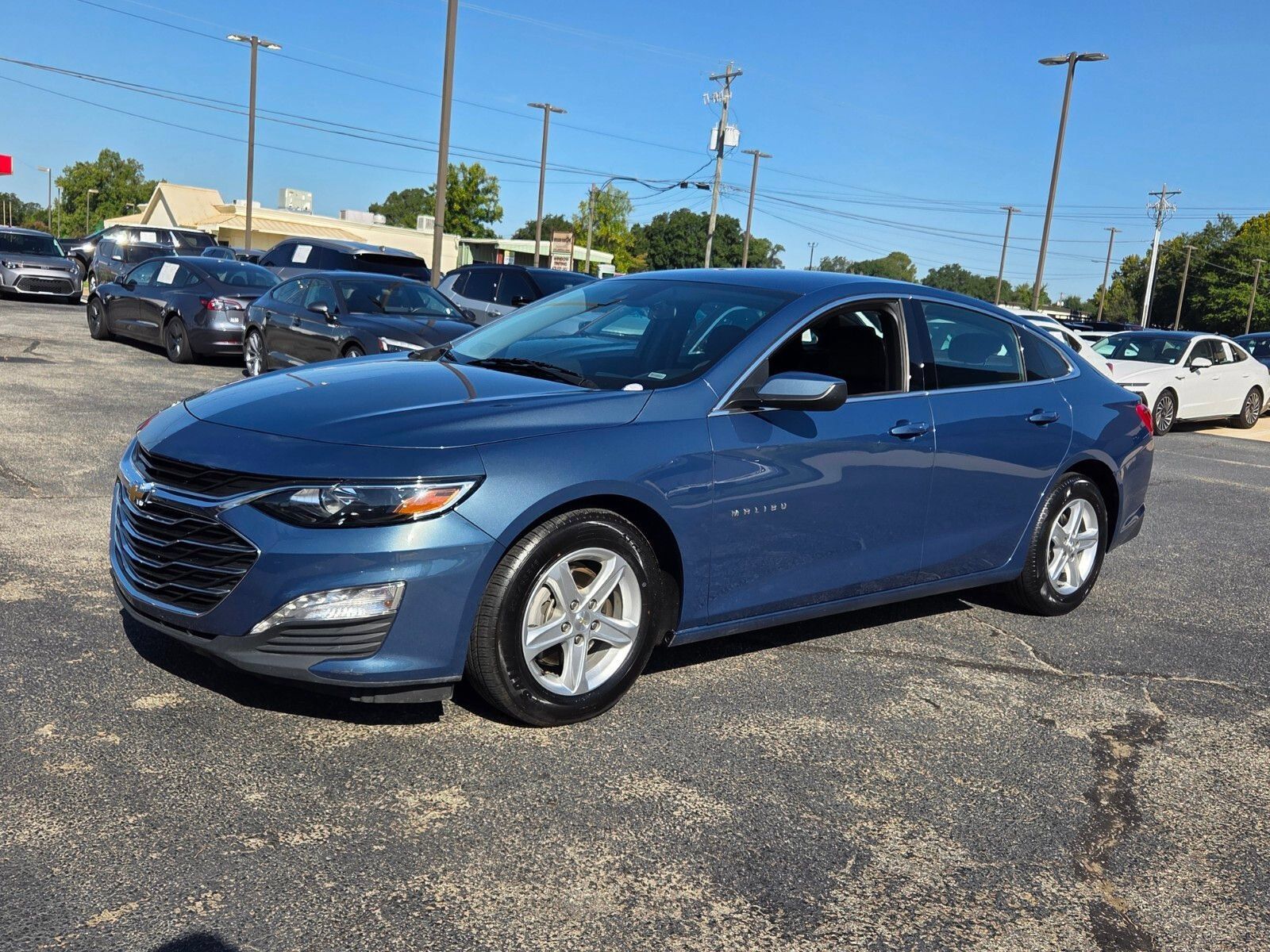 Used 2024 Chevrolet Malibu LT FWD image 3