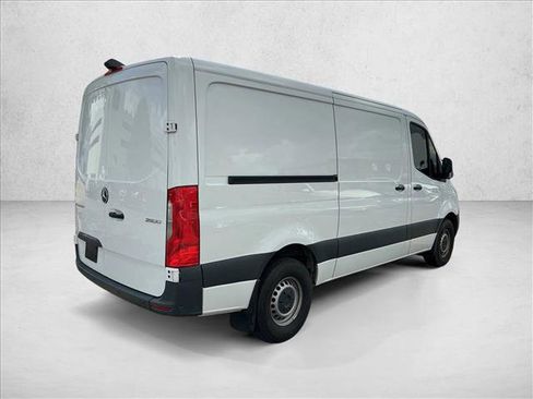 Used 2024 Mercedes-Benz Sprinter 2500 image 5