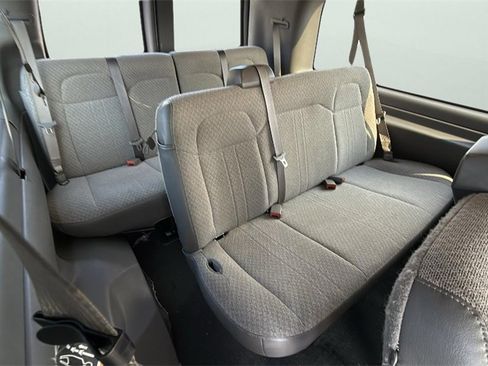 Used 2025 Chevrolet Express 3500 LT w/ LT Preferred Equipment Group image 28