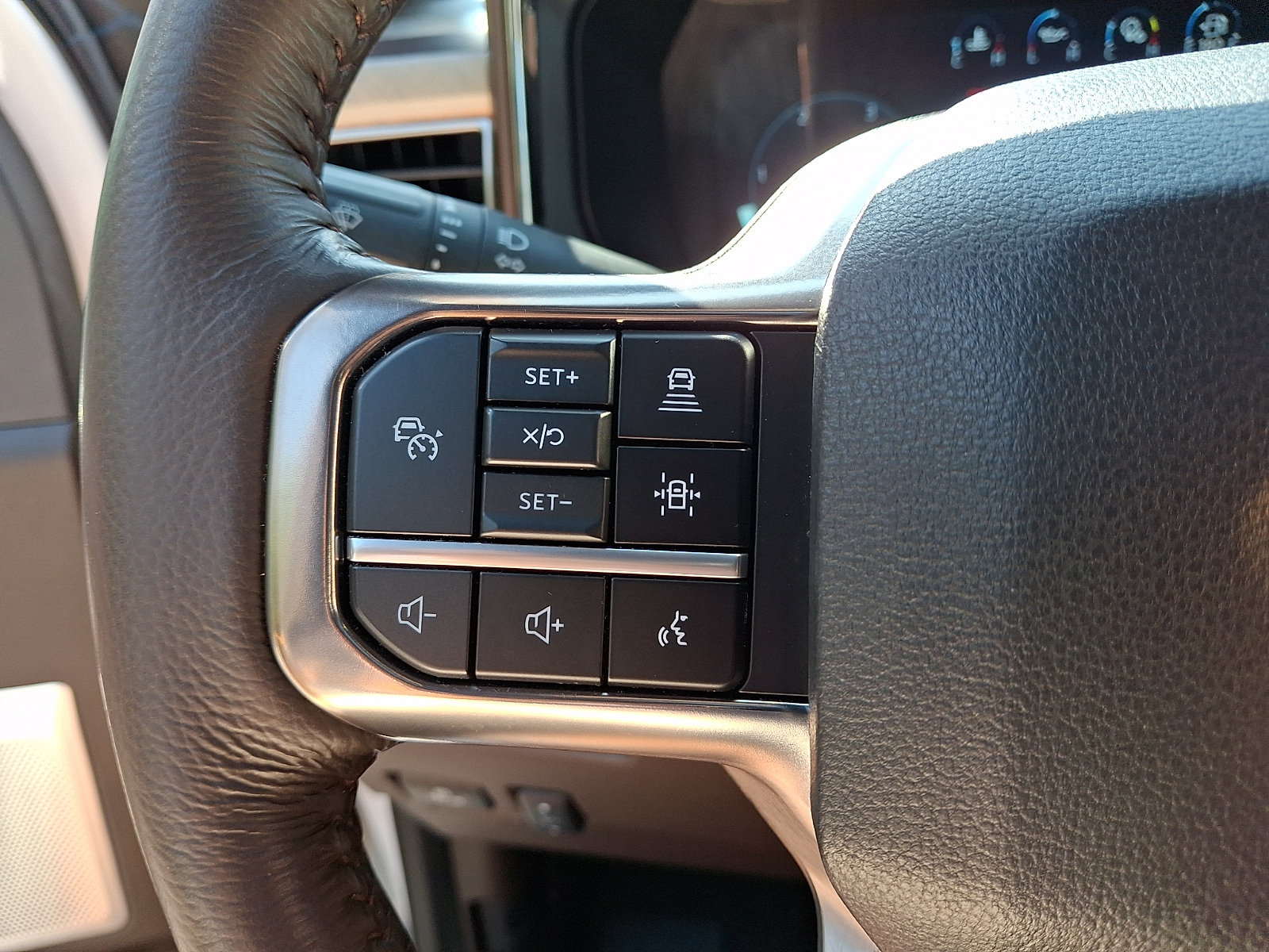 Used 2024 Ford F350 King Ranch w/ Chrome Package AWD/4WD image 18