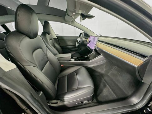 Used 2018 Tesla Model 3 Long Range RWD image 28