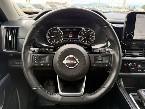 Used 2024 Nissan Pathfinder SL w/ SL Premium Package AWD/4WD image 25