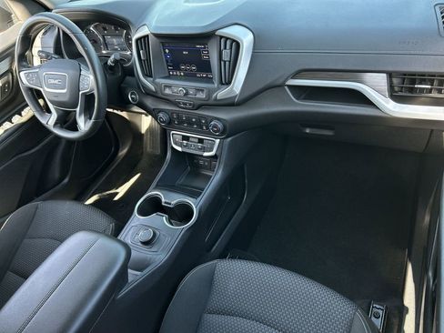 Used 2024 GMC Terrain SLE FWD image 28