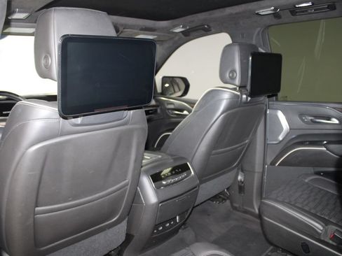 Used 2021 Cadillac Escalade ESV Sport Platinum AWD/4WD image 28
