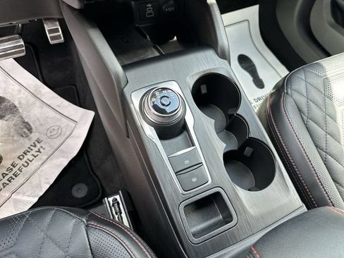 Used 2024 Ford Escape ST-Line Elite w/ Premium Technology Package AWD/4WD image 23