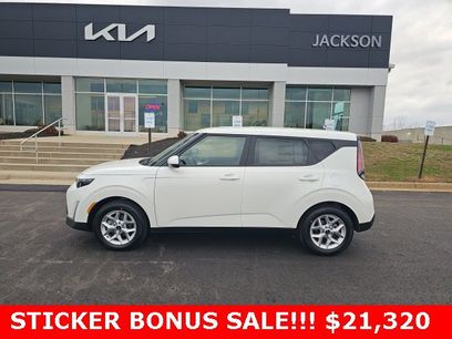 New 2025 Kia Soul LX