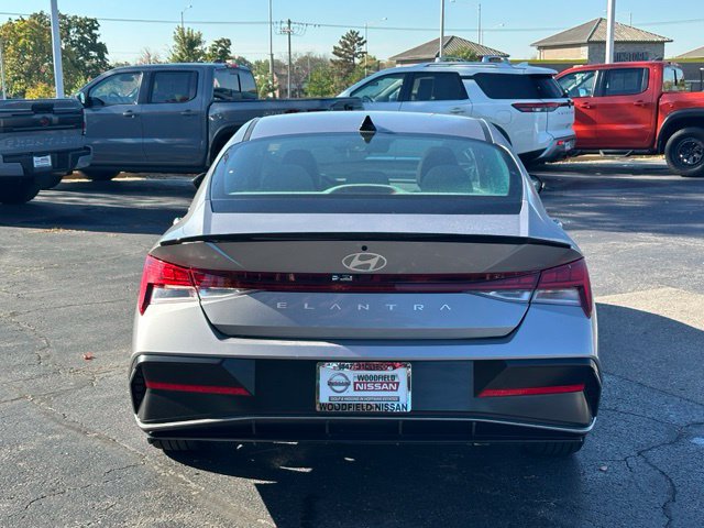 Used 2026 Hyundai Elantra SEL Sport Premium FWD image 5