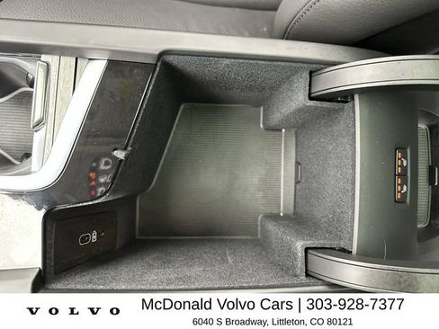 Certified 2025 Volvo XC60 B5 Plus AWD/4WD image 21