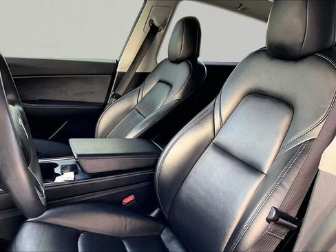 Used 2021 Tesla Model Y Long Range image 20